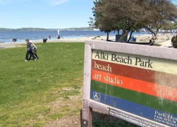 Seattle Enforces Early Park and Beach Curfews Amid Rising Violence and Public Safety Concerns