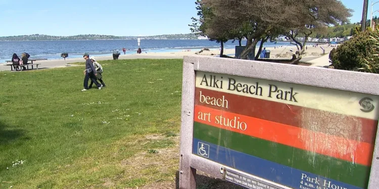 Seattle Enforces Early Park and Beach Curfews Amid Rising Violence and Public Safety Concerns