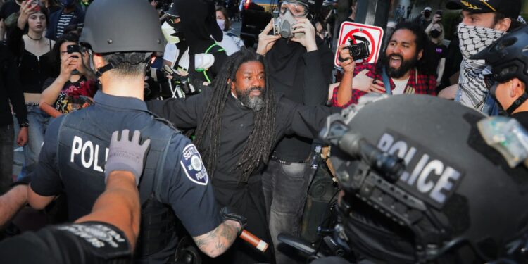 Seattle Faces Backlash Over Police Handling of City Hall Protest Clash Between Evangelical Rally and LGBTQ+ Counter-Protesters