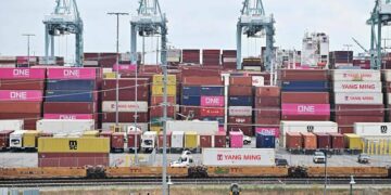 Port of Los Angeles Faces Major Cargo Decline Amid U.S. Tariff Spike on Chinese Imports