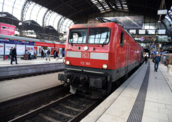 Downtown Redmond Link Light Rail Extension Officially Opens