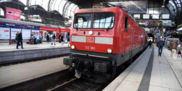 Downtown Redmond Link Light Rail Extension Officially Opens
