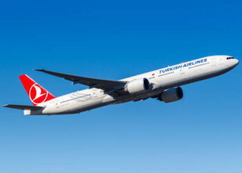 Turkish Airlines Boeing 777 Incident Sparks Debate Over Pilot Response to Severe Turbulence