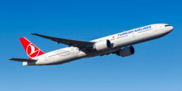 Turkish Airlines Boeing 777 Incident Sparks Debate Over Pilot Response to Severe Turbulence