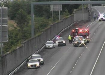 Fatal Drive-By Shooting on SR 167 in Auburn Prompts Full Lane Closures and Investigation