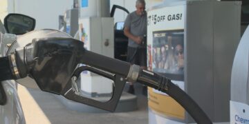 Seattle Drivers Grapple with Rising Gas Prices as New Taxes Kick In