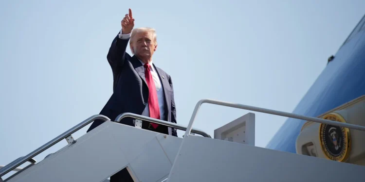 Secret Service Agent Under Investigation After Attempt to Include Spouse on Presidential Support Flight