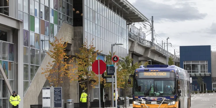 King County Metro Launches Bus System Overhaul to Connect with East Side Light Rail