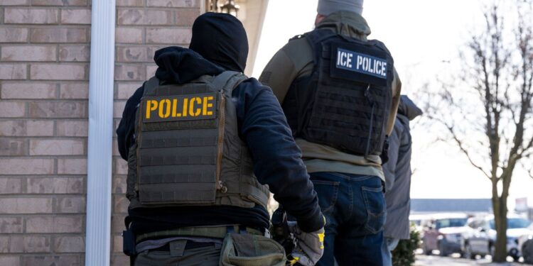 El Salvadoran Detainee Faces Federal Charge After Escape Attempt at Sea-Tac Airport