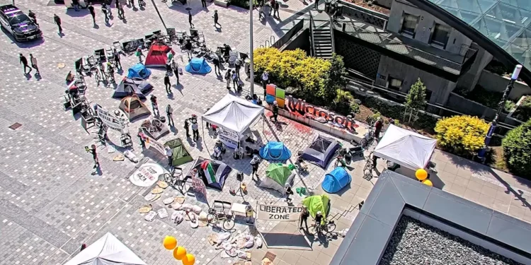 Seven Arrested in Microsoft Office Occupation Over Israel Technology Contracts