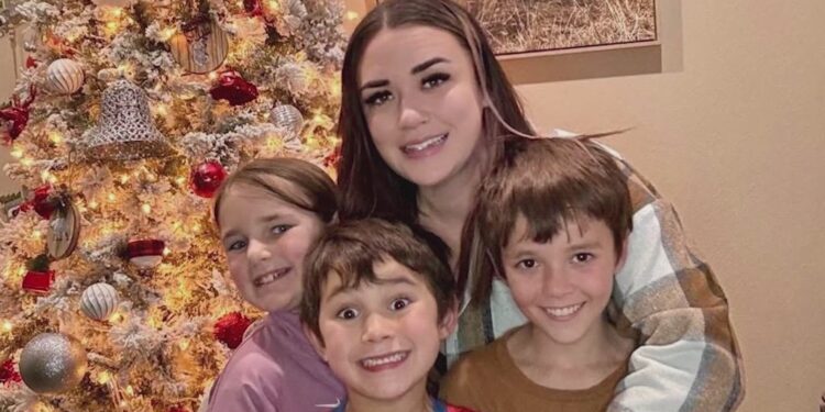 Washington State Worker and Young Son Detained by ICE After Border Mishap