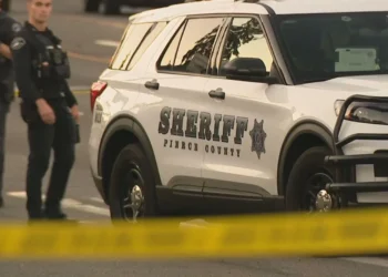 Pierce County Deputies Seek Pair Linked to Overnight Burglaries in Graham and South Hill