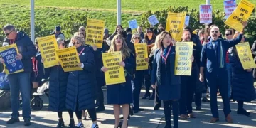 Airline Catering Staff to Stage Informational Picket at Sea-Tac Airport