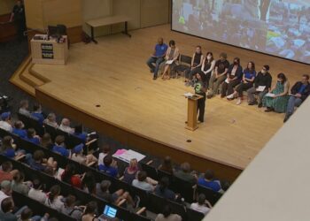 UW Researchers Push Back Against Federal Funding Cuts in 2026 Budget Plan