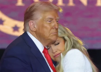 Charlie Kirk Honored at Packed Memorial as Widow Offers Forgiveness, Trump Calls Him ‘Martyr for Freedom’