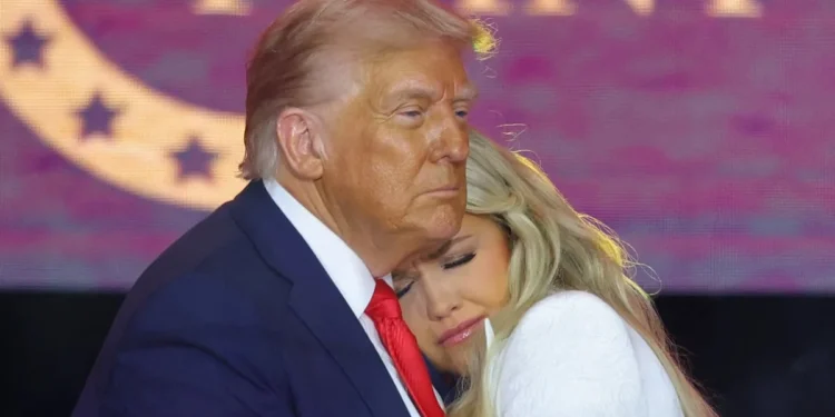 Charlie Kirk Honored at Packed Memorial as Widow Offers Forgiveness, Trump Calls Him ‘Martyr for Freedom’