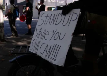 Protesters Gather Outside Seattle’s KOMO Over Jimmy Kimmel Suspension