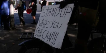 Protesters Gather Outside Seattle’s KOMO Over Jimmy Kimmel Suspension