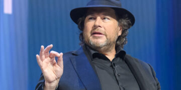 Salesforce Cuts 93 Washington Jobs Amid AI Automation Push