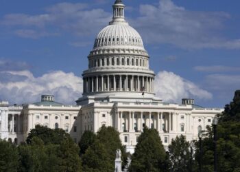 Bipartisan Coalition Pushes Congressional Stock Trading Ban Despite Senate Hurdles