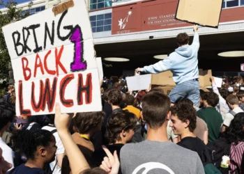 Seattle Students Rally Against Split Lunch Schedule, Demand District Accountability
