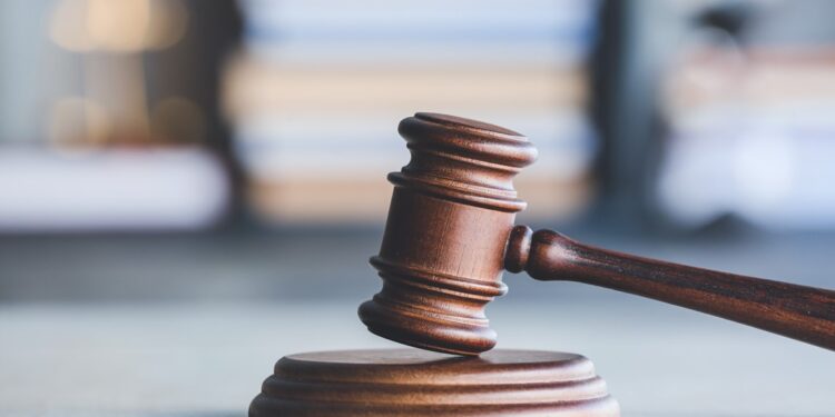 Washington State Employee Receives 18-Month Prison Sentence for $900,000 Embezzlement Scheme