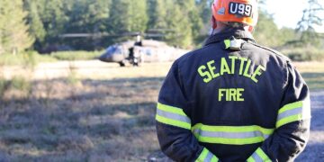 Seattle Fire Department Conducts High-Rise Rescue Training with National Guard Helicopters
