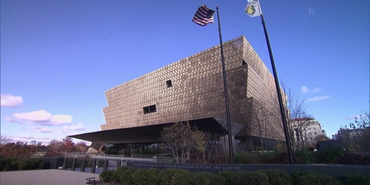 Seattle Museum Leaders Defend Historical Exhibits Amid Federal Pressure