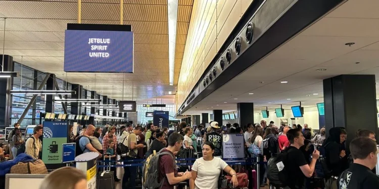 Sea-Tac Reports Record Low Wait Times Despite Summer Travel Surge