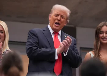 Trump’s US Open Appearance Draws Mixed Crowd Response, Security Delays