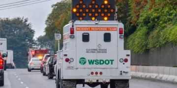 Wrong-Way Driver Who Hit WSDOT Vehicle Dies as Pedestrian on I-5 Following Day