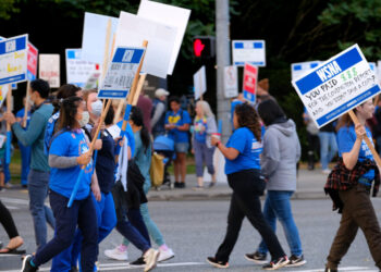 King County Public Health Nurses Rally Downtown as Eight-Month Contract Negotiations Continue