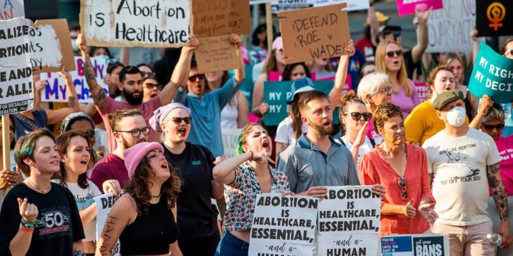 South Carolina Lawmakers Advance Sweeping Abortion Ban With Severe Penalties