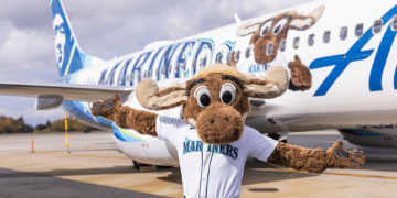 Alaska Airlines Schedules Special Detroit Flight for Mariners Playoff Fans
