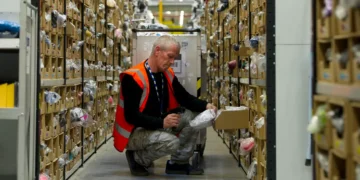 Amazon Reportedly Planning to Cut 30,000 Corporate Positions This Week in Largest Reduction Ever