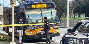 Police Search for Suspect After Stabbing on Seattle Metro Bus Near Pike Street