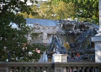 White House Begins Demolishing East Wing for Trump’s 90,000-Square-Foot Ballroom Without Federal Approval