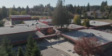 Mother Sues Edmonds School District After Son’s Finger Severed in Door by Special Education Teacher