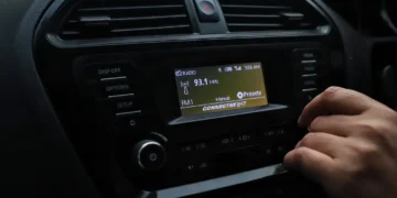 Tesla Reportedly Phasing Out AM/FM Radios in 2026 Standard Models, Sparking Safety Concerns