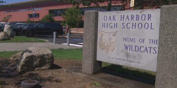 AI-Generated Image Prank Sparks False Alarm About Homeless Person at Oak Harbor High School