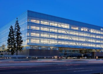 Hyundai Recalls Over 135,000 Santa Fe SUVs Due to Fire Risk from Manufacturing Defect