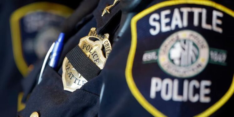 Seattle Woman Arrested After Allegedly Blowing Drug Smoke at Infant, Assaulting Officer