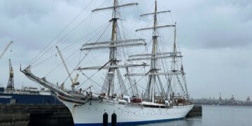111-Year-Old Norwegian Tall Ship Statsraad Lehmkuhl Docks at Seattle’s Pier 66 for One Ocean Week