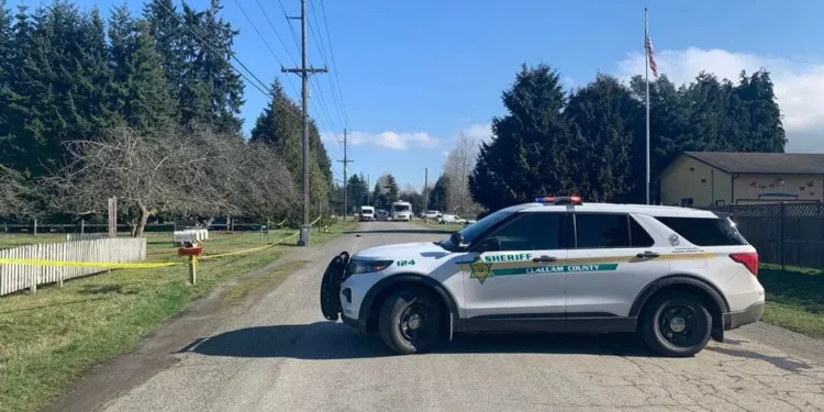 Seven Children Recovered Safely After Car Theft and Stabbing Attack Near Sequim, Parents Arrested