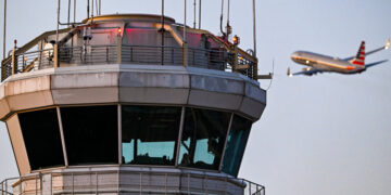 Sea-Tac Air Traffic Controllers Ask Travelers for Support During 28-Day Government Shutdown