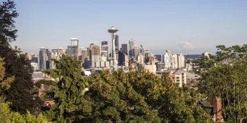 Mayor Bruce Harrell Signs Executive Order to Enhance Seattle Tree Preservation on Private Property