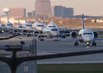 FAA Implements Flight Reductions at Sea-Tac and Major Airports Due to Air Traffic Controller Staffing Crisis