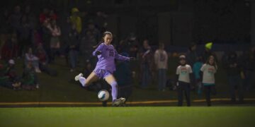 University of Washington Goalkeeper Mia Hamant Dies After Battle with Rare Kidney Cancer