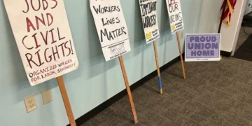 Seattle Workers Convene to Explore General Strike Possibility as Political Response Strategy