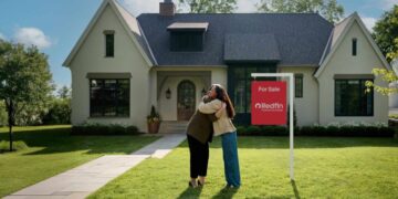 Redfin Introduces Conversational AI Search Tool in Partnership with Sierra, Transforming Home Discovery Process